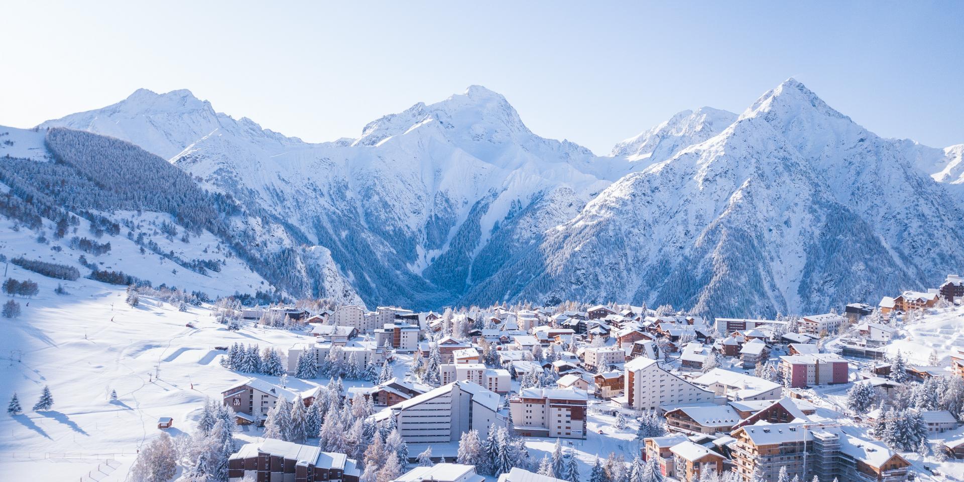 Mountain Ski Transfer from Turin airport TRN to from Turin to Les Deux Alpes France